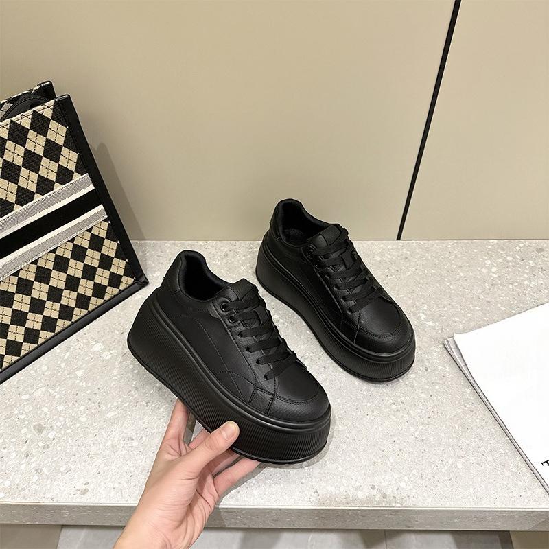 New Casual Sports Shoes for Women with Thick Soles, Such As Cake Shoes and Height-increasing Lace-up Sneakers