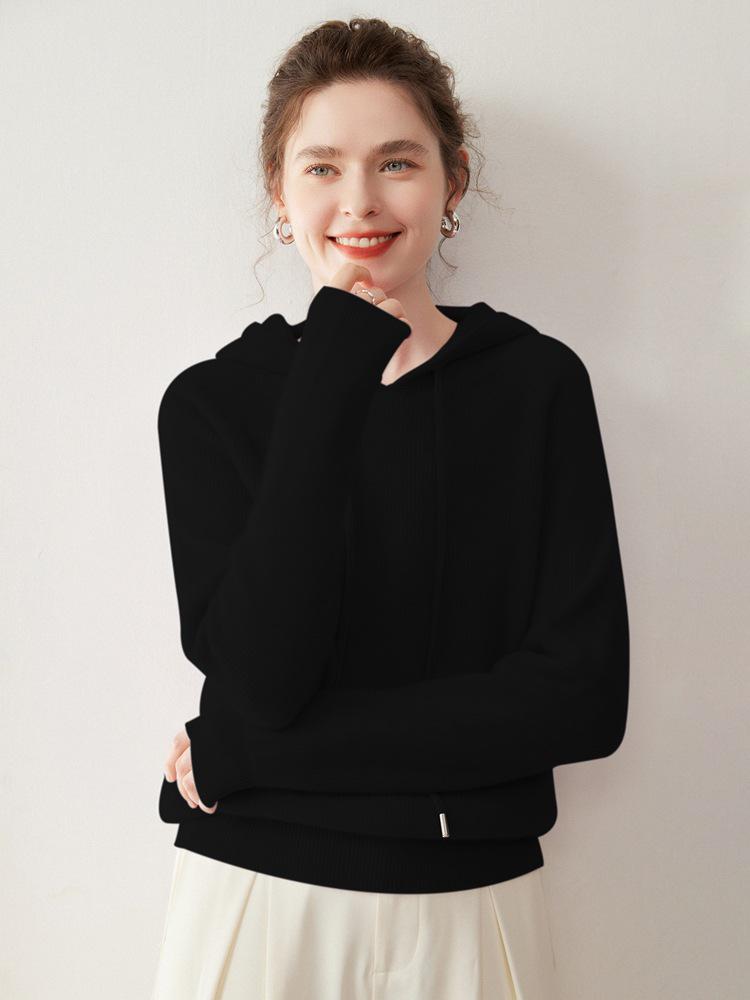 Stylish Women's Hooded Cashmere Sweater, Loose Fit, Double-Strand Ingot Stitch; Ideal for Layering in Autumn and Winter