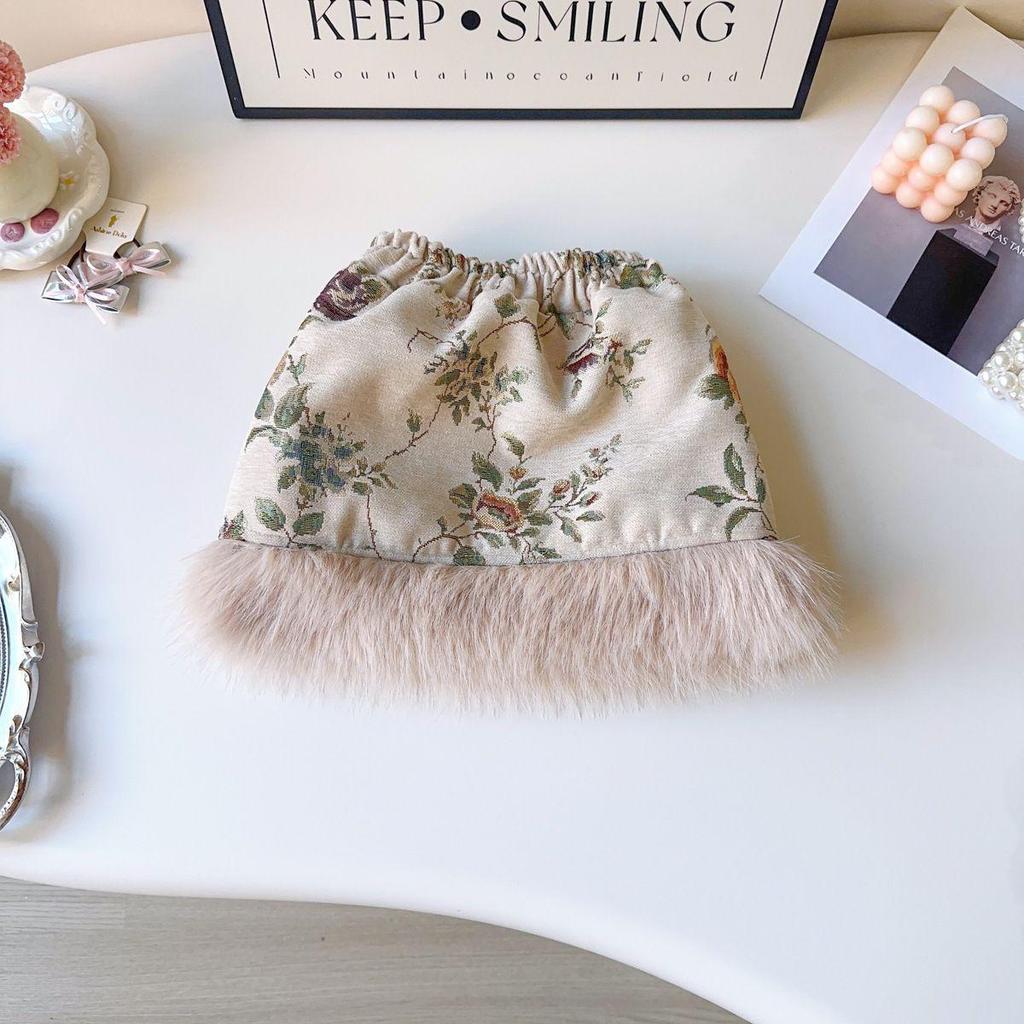 Zestaw Sukienka i Kurtka w Chińskim Stylu z Postrzępionymi Krawędziami dla Dziewczynek - Zima 2024