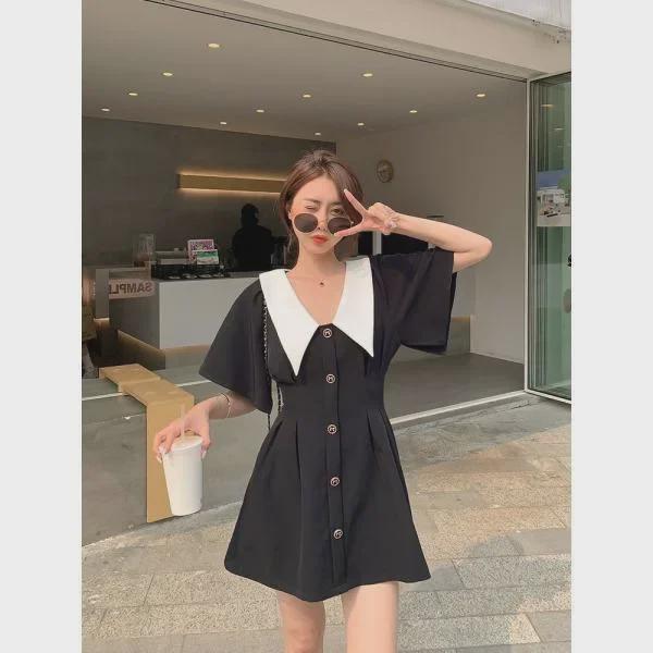 Černé krátké šaty s límečkem ve tvaru panenky, jaro/léto 2024 - velká velikost, zeštíhlující střih