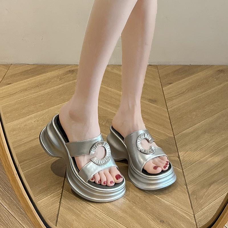 Niche Thick-bottomed Wedge Slippers Women's Summer Wear 2025 New Versatile High-heeled Rhinestone Casual One-word Sandals