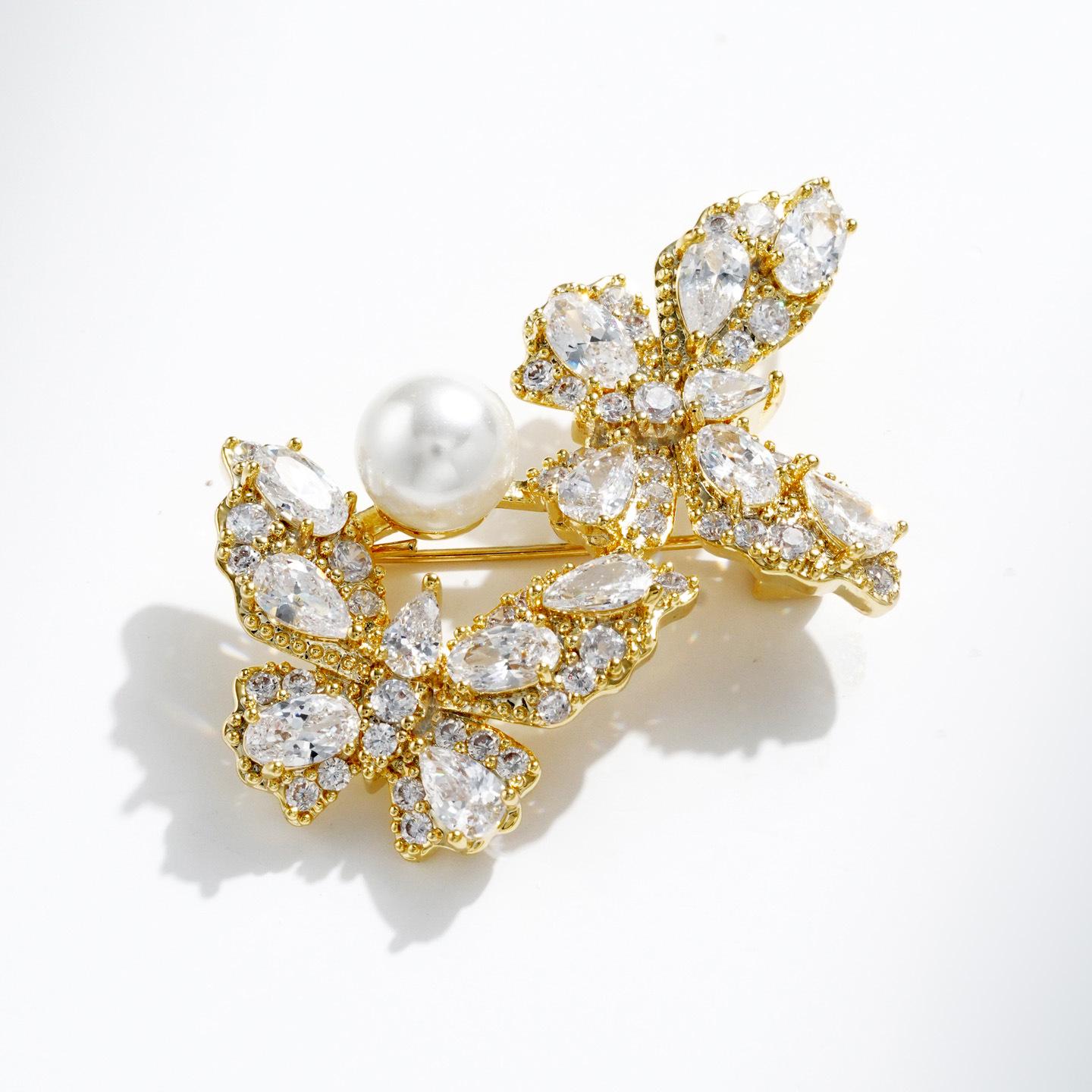 French Luxury Butterfly Brooch for Women - High-End Copper with Zirconia and Pearl Insect Design