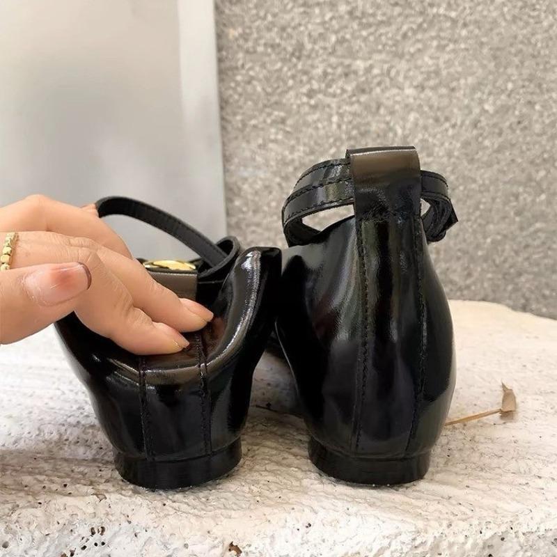 Inner Increase Women's Shoes Spring New Round Head Shallow Mouth Metal Buckle A Word with Light Single Shoes