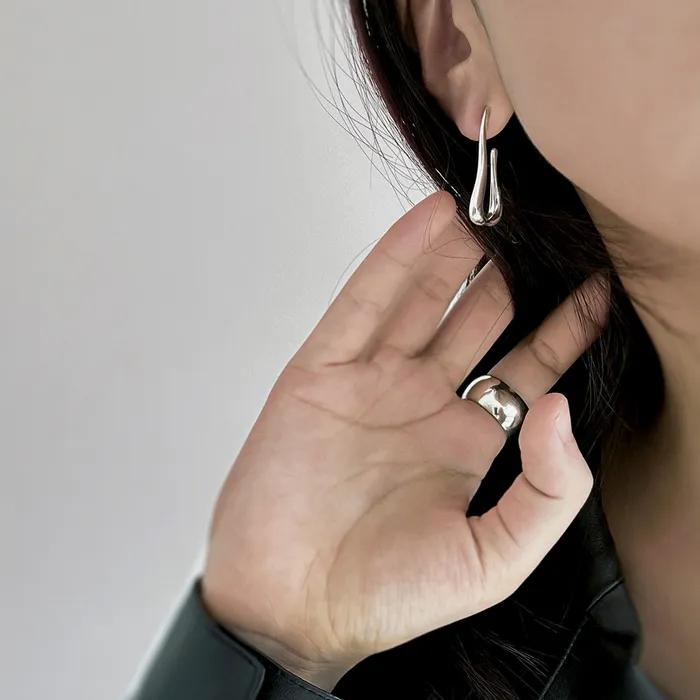 Flow Earrings