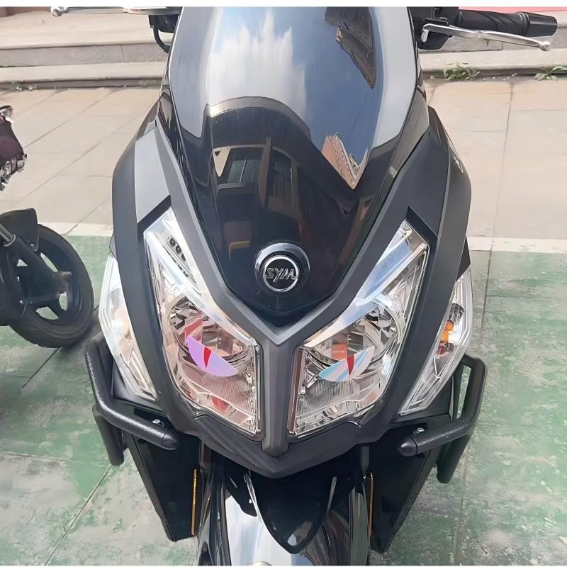 3D Luminous Vinyl Motorcycle Reflective Sticker Cute Eyes Scooter Windshield Decal Accessories For BMW Honda Yamaha Suzuki Vesp