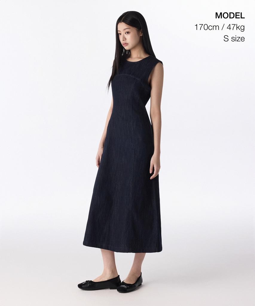 Musinsa Standard Woman Women'S Paneled Denim Maxi Dress [Deep Indigo]