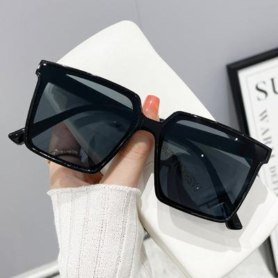 Brillen en accessoires – Zonnebrillen