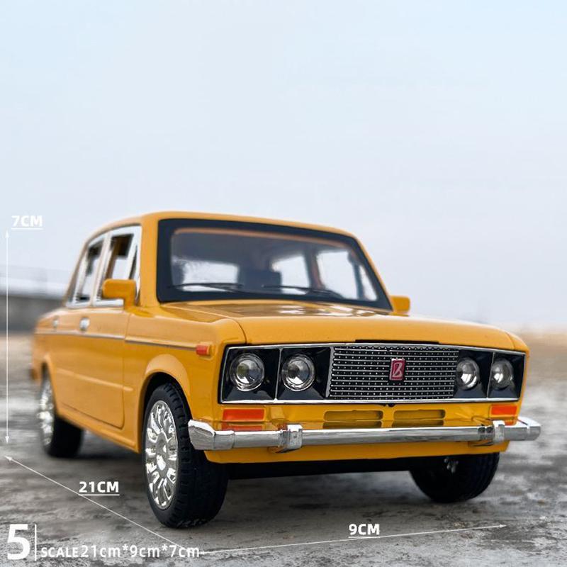 1:18 LADA 2106 Alloy Die Cast Toy Car Model Sound and Light Children's Toy Collectibles Birthday gift