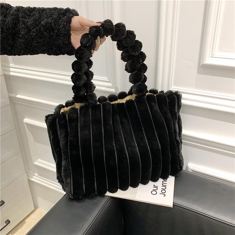 Autumn and Winter Large-capacity Plush Bag, Women's Single-shoulder Tote Bag, Class and Commuting Plush Tote Bag