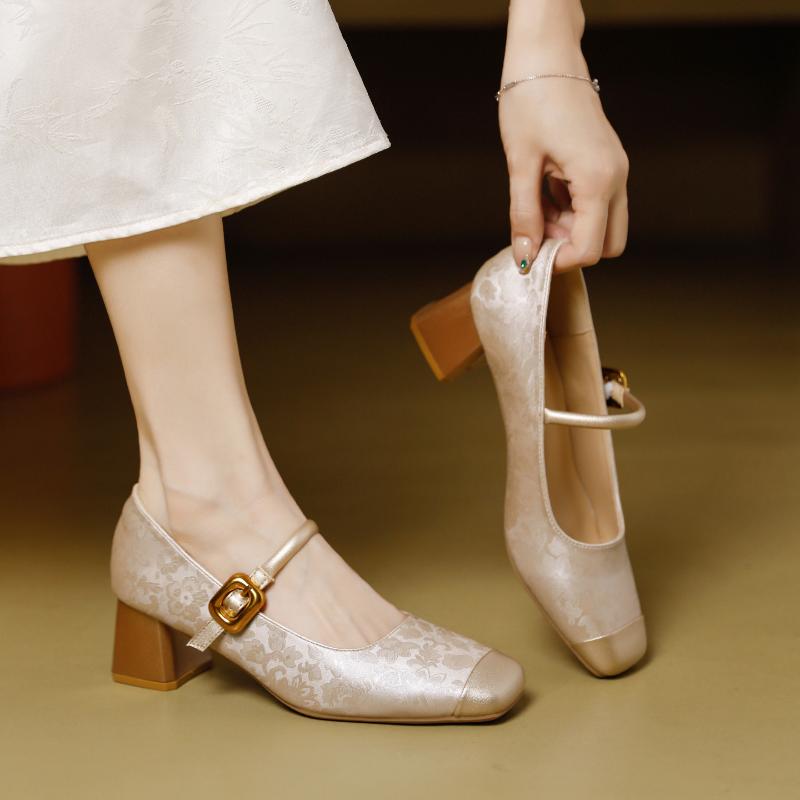 

New Chinese Style Pearl Elegant Style Versatile Chunky Heel Square Toe Low-cut Women s Shoes 34 шампанского