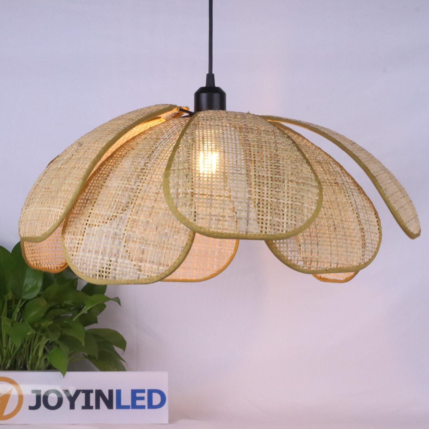 

Retro Nordic Pendant Lamp Rattan Woven Flower Chandelier Hand-Woven Lotus Dining Room and Bedroom Chandelier Lighting Fixtures No Bulb
