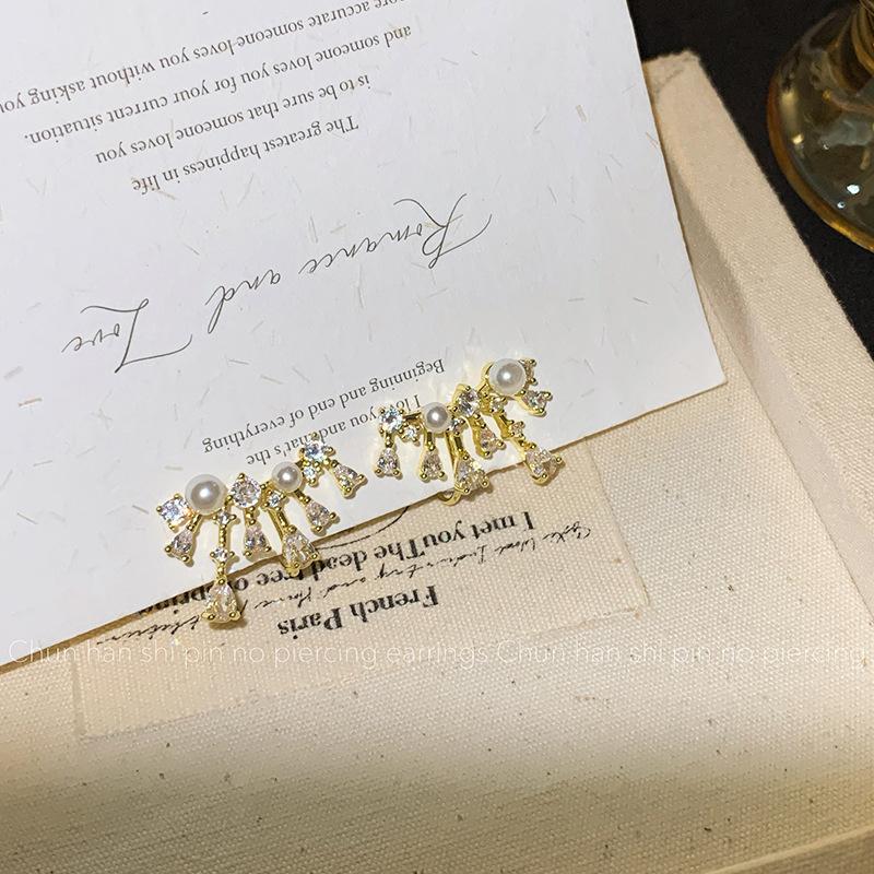 Light luxury niche zircon fringed pearl earrings, earclips, mosquito coil disc, fashion commuting, high-end silver needle earrings.