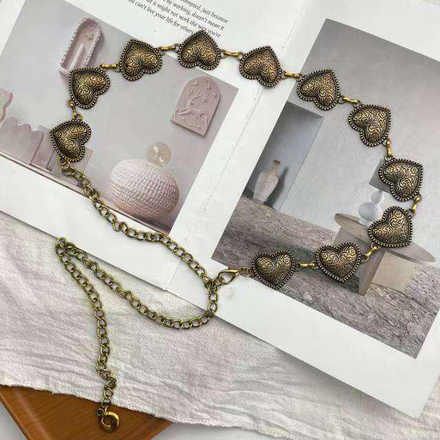 Korean Ethnic Style Women's Heart Metal Waist Chain - Slimming, Versatile Fashion Belt