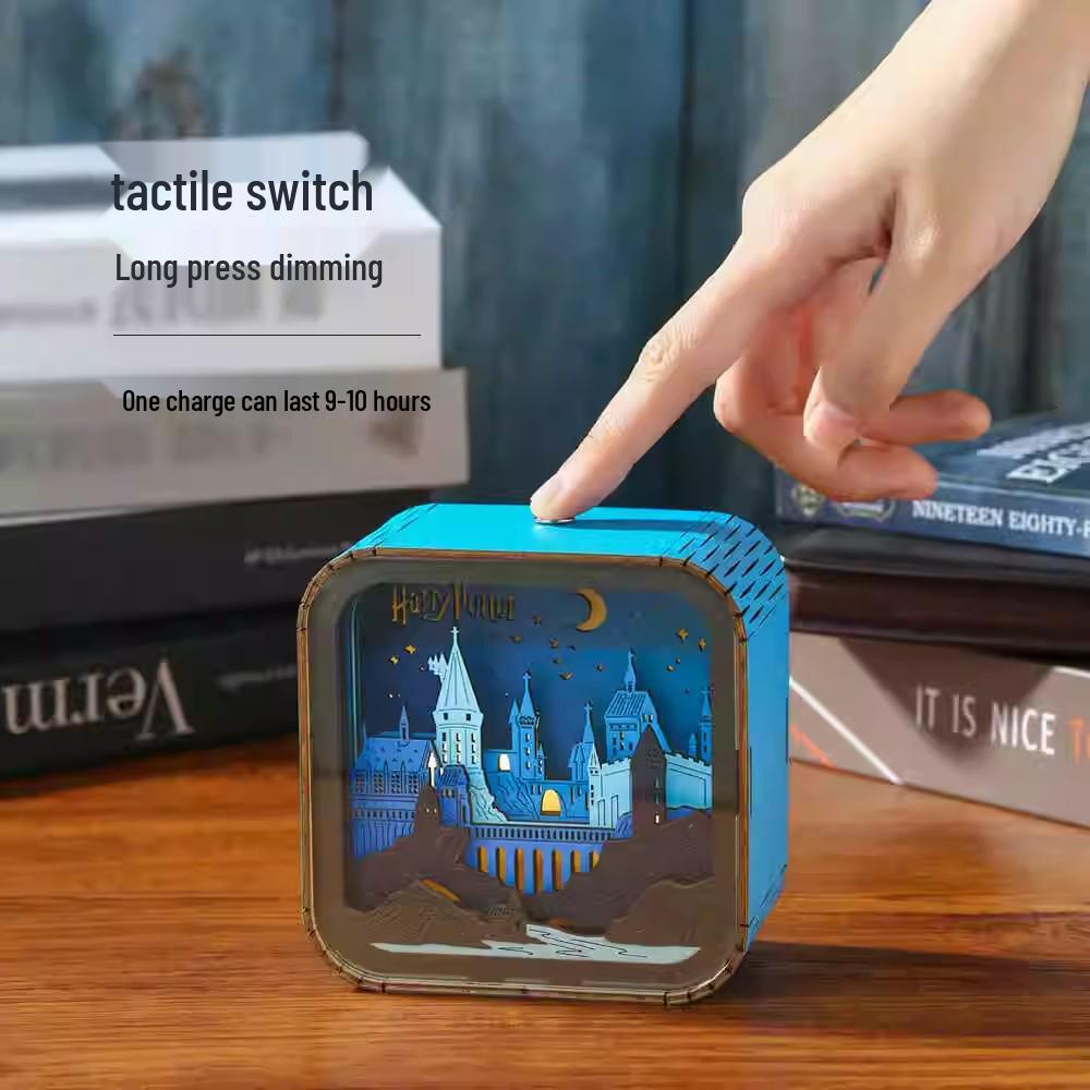 Luminária de Noite em Madeira Esculpida Harry Potter Hogwarts – Presente Criativo de Aniversário e Ornamento de Mesa para Crianças