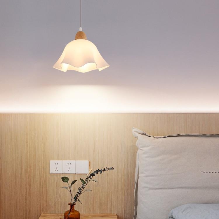 Nordic Modern Wood Art Light: Three-Head Dining Table and Bedroom Lamp in Japanese Wabi-Sabi Style.