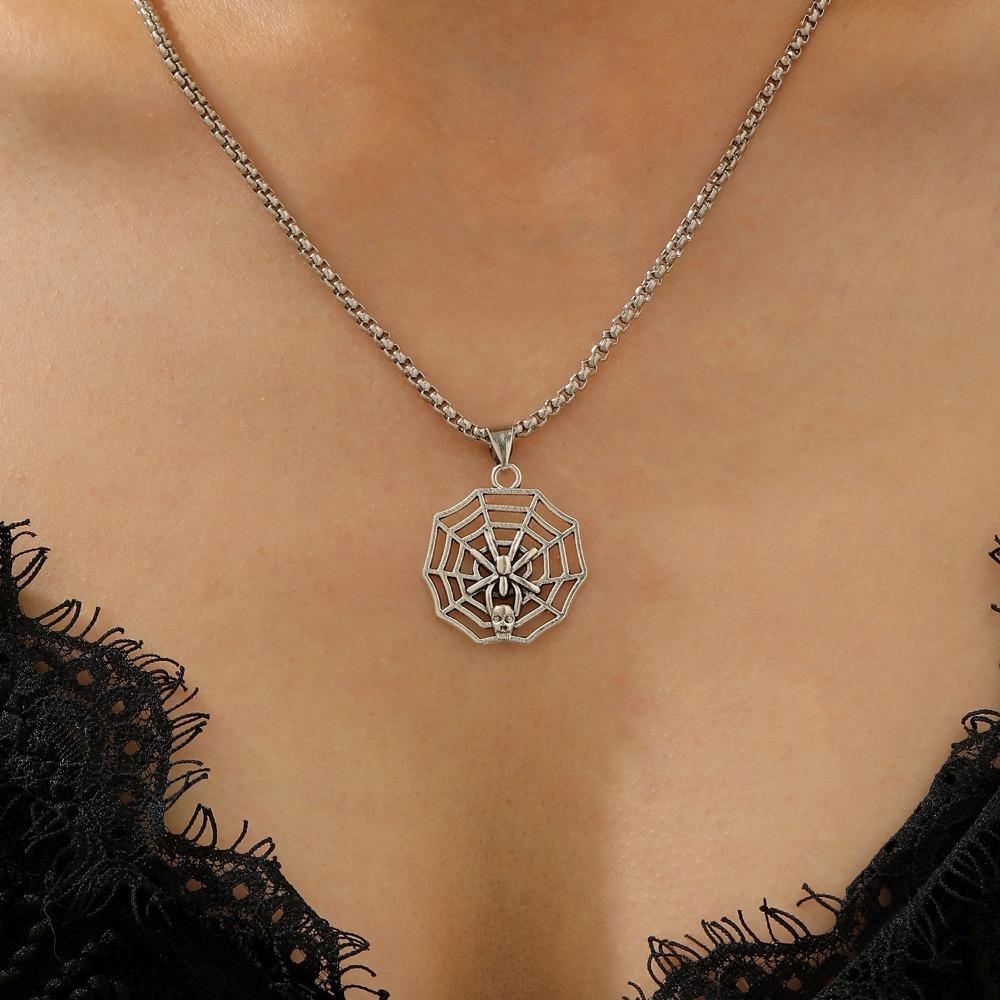 Exaggerated Punk Sliver Color Skull Palm Spider Web Pendant Box Chain Necklace for Women Halloween Party Collar Chain Jewelry