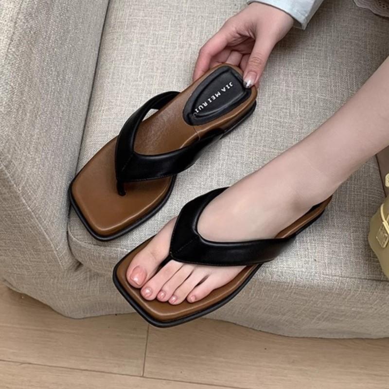 Fashion 2025 Summer Minimalist Chunky Platform Thong Flip Flops Soft Sole Elegant Beach Sandals Comfortable Casual Slides Outdoor Wear