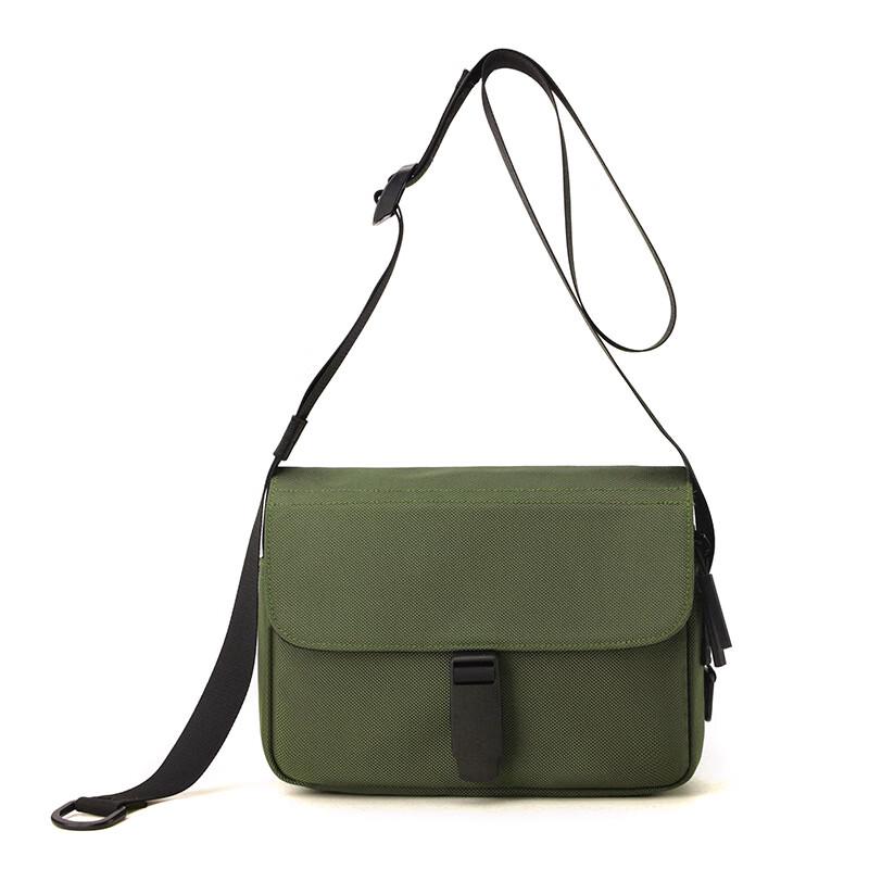 Zuoyou Outdoor Lightweight Water-Resistant Crossbody Bag