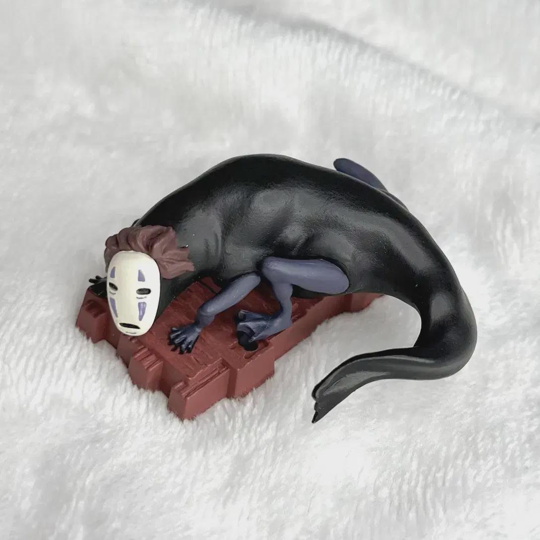 

Kaonashi Figure (senga Chihiro Ghibli Park Witch Delivery Man Kiki