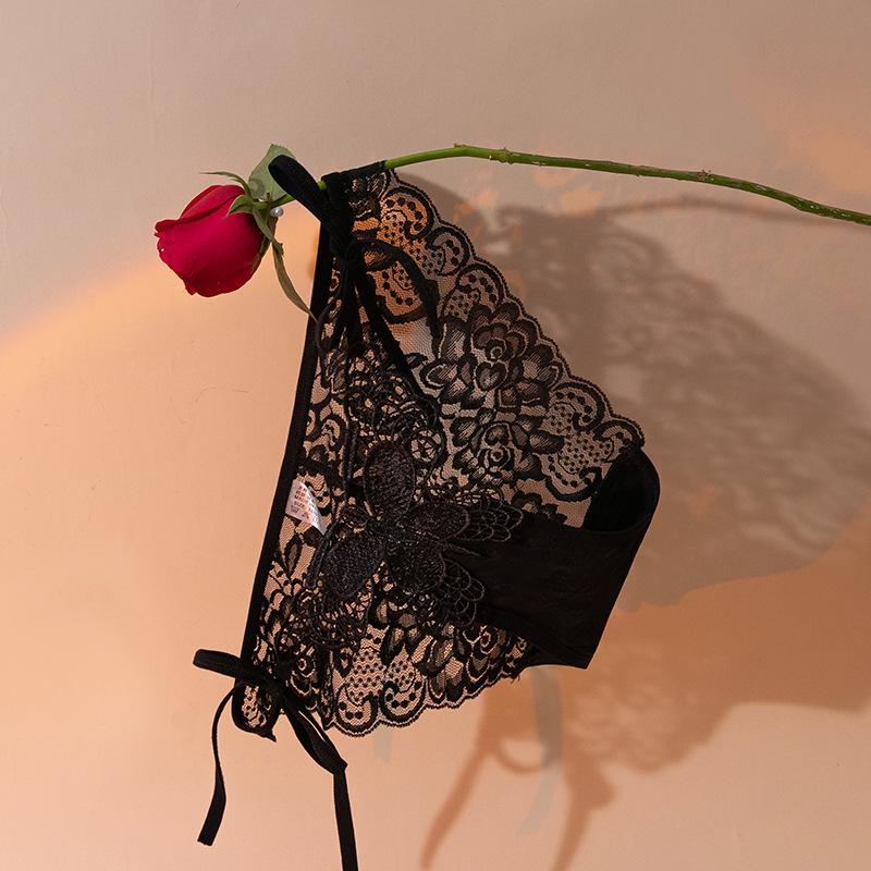 Women's Low-Waist Lace Panties: Breathable, Quick-Drying, Seamless, Girlish Hollow-Out Design