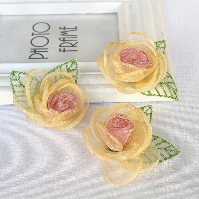 10 Stück 5,5 cm Organza Chiffon Stoff Kunstblume mit Blättern Hochzeitskleid Dekoration Wohnaccessoires DIY Kunstblumen