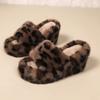 Fashion Women Luxury Slippers Comfortable Platform Designer Shoes Women Anti-slip Brand Outdoor Slippers Zapatos De Mujer Slides Women