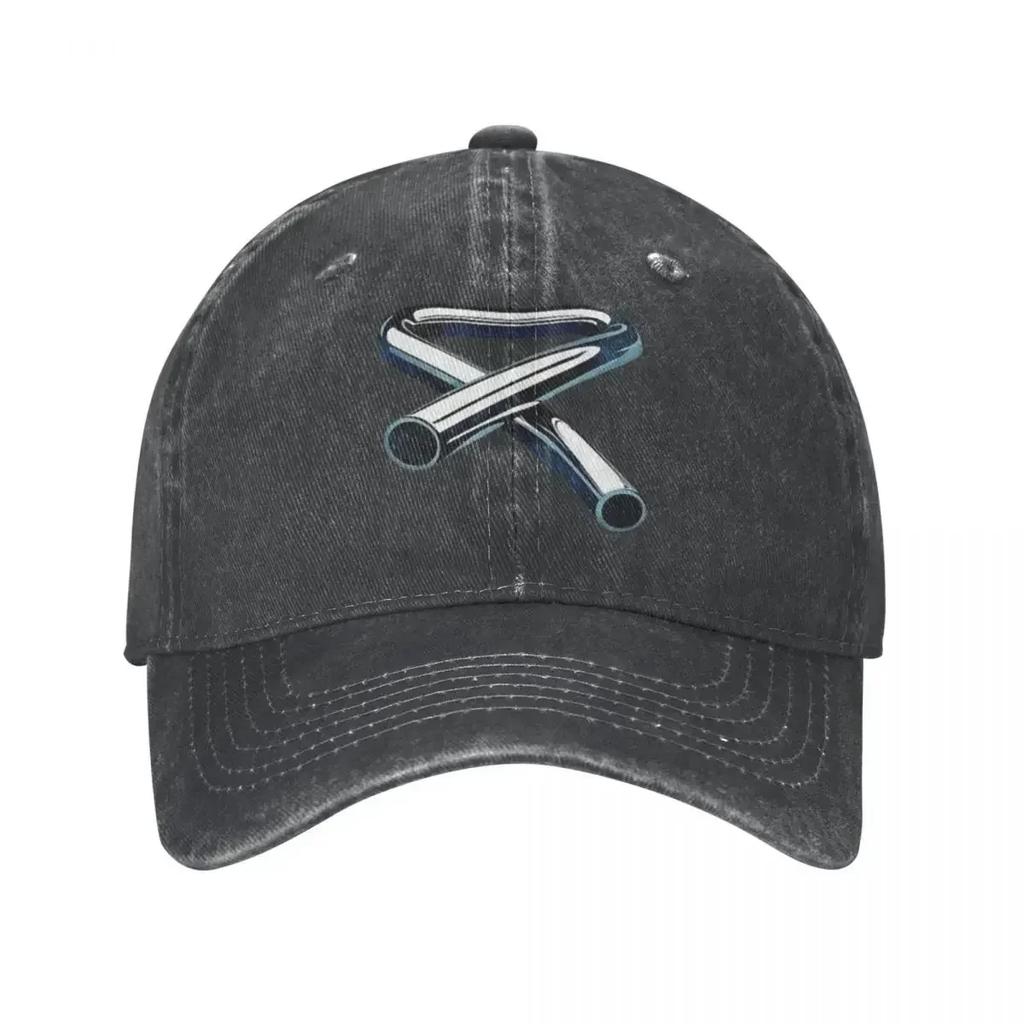 Röhrenglocken Eine Baseballkappe