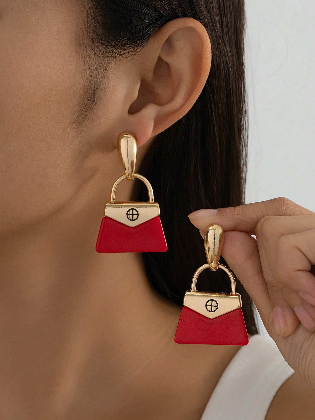 

Модные серьги-подвески для женщин красный