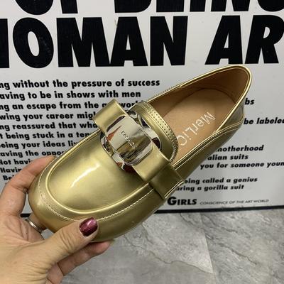 Sapatos Femininos Planos da Moda Tamanho Grande Sapatos Casuais Femininos Sapatos Loafers Femininos Antiderrapantes Sapatos Femininos de Couro Envernizado Sapatos de Designer Novo Estilo