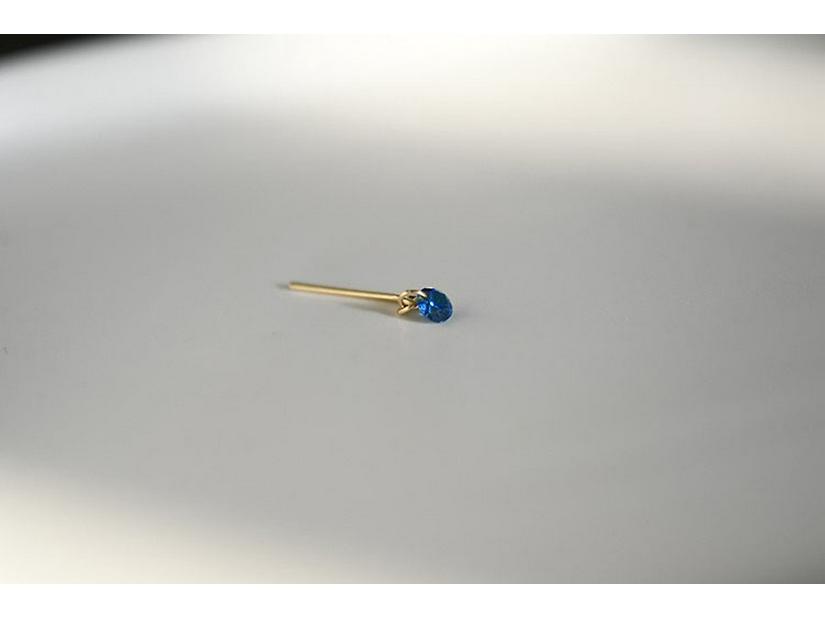 Gold-Plated Sterling Silver Zircon Stud Earrings – Fashionable & Versatile Women's Jewelry.