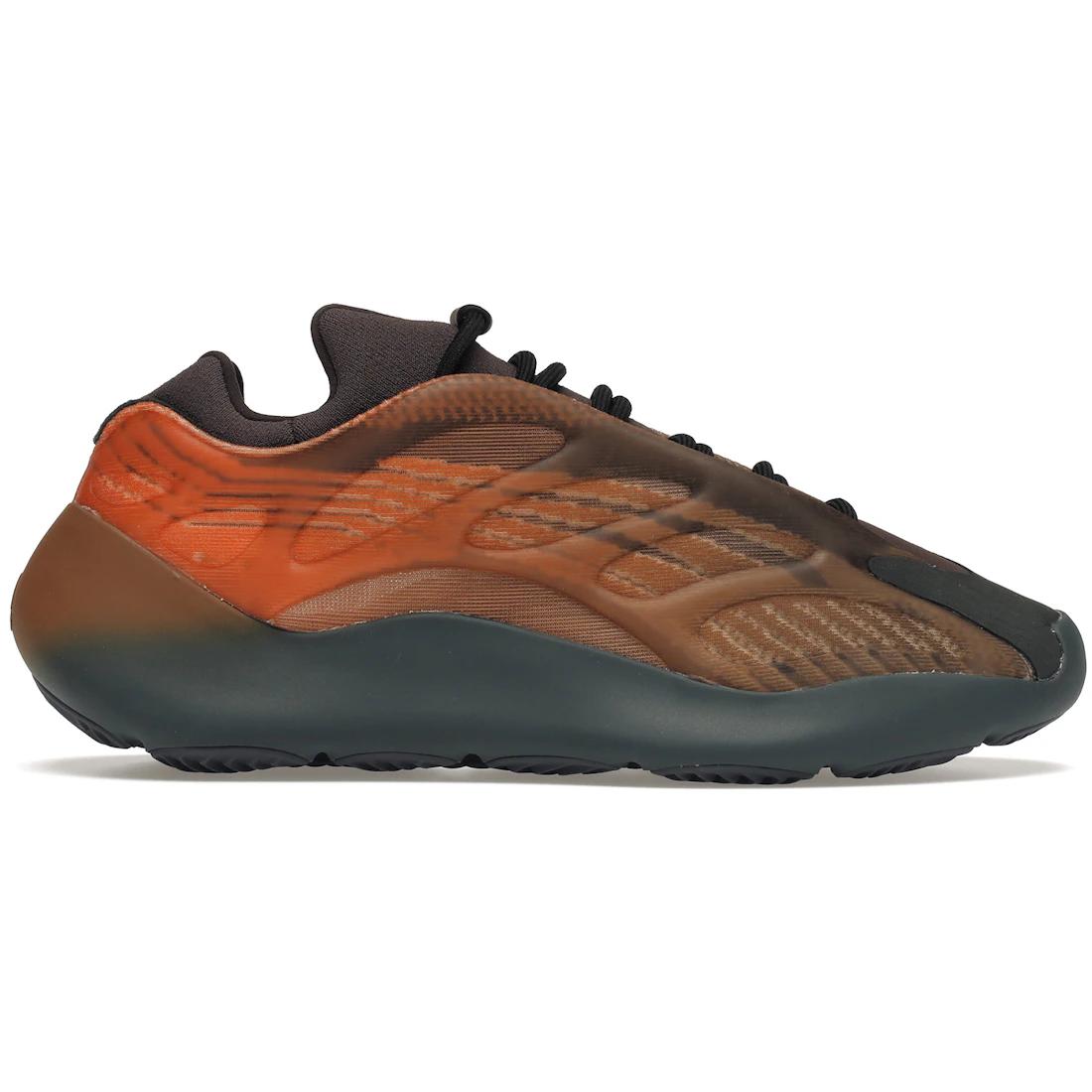 

Кроссовки adidas Yeezy 700 V3 Copper Fade(GY4109) 38
