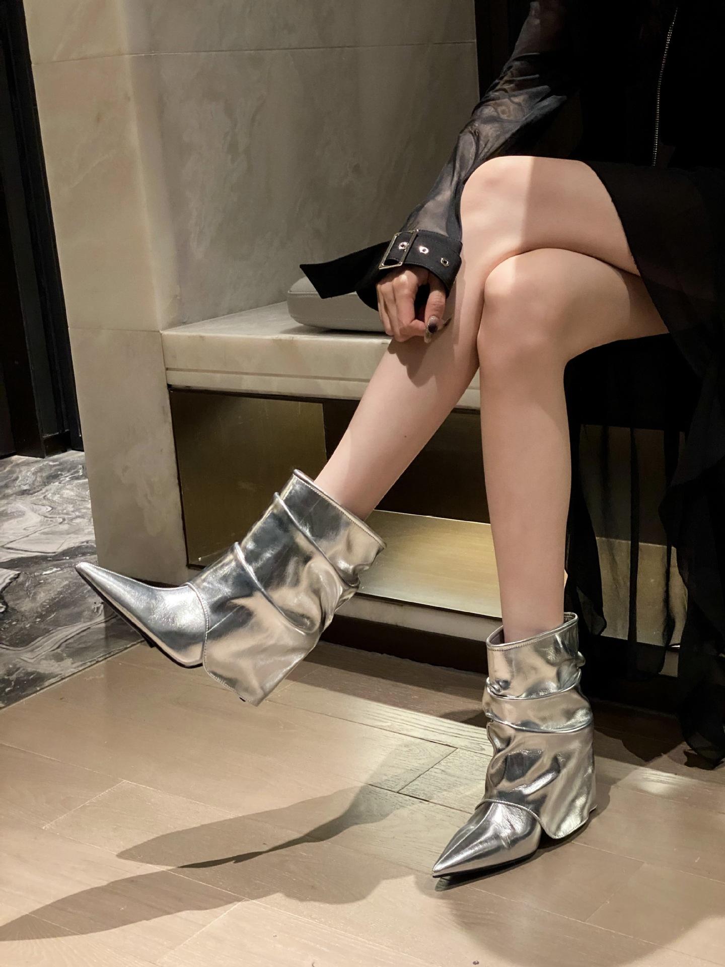 

Чувство дизайна Ботильоны-стилеты Spice Girls осень и зима новые остроносые одинарные ботильоны средний каблук модные ботильоны темпераментные модные короткие ботильоны 40 серебряный