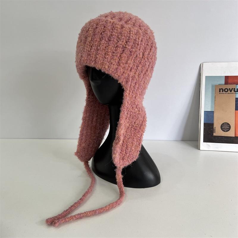 Girls are sweet and cute flying hats, autumn and winter cold-proof ear protectors, wool hats, retro solid color Lei Feng hats show small face
