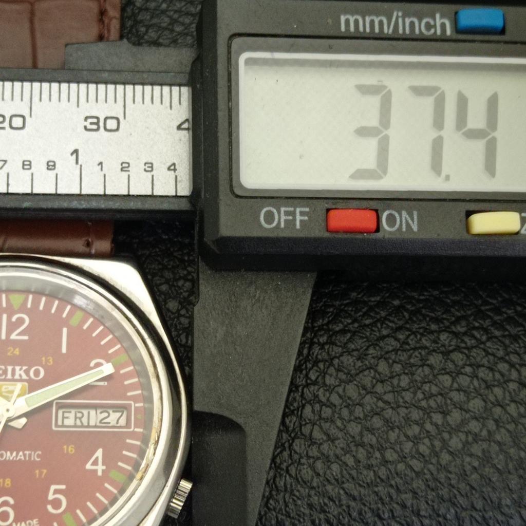 SEIKO 5 AUTOMATIC 7009A VINTAGE JAPAN MENS MAROON COLOR DIAL WATCH a701485-5