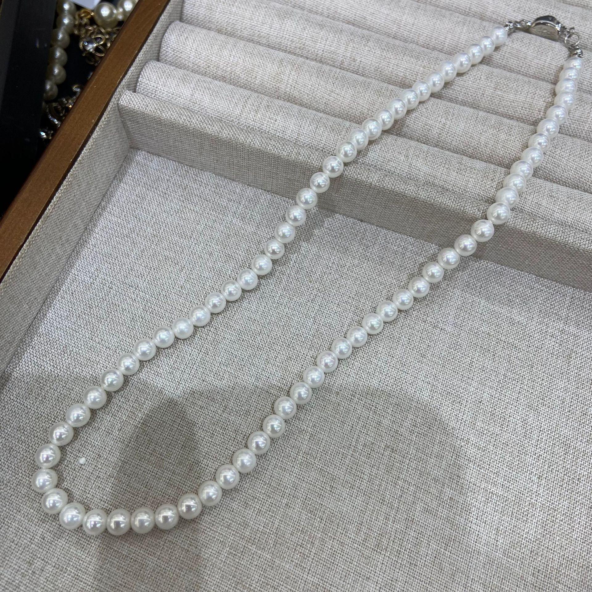 

(Clearance Necklace) 8.10.12.14 White Necklace Female, Gold And Silver Buttons Randomly Sent