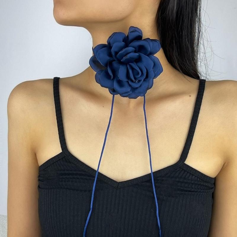 Stylish Rose Blossom Necklace Simulation Flower Neckchain Women Girls Collarbone Chain Eye Catching Choker Accessory