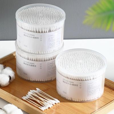 Disposable Double-ended Cotton Swab Ear Cleaning Pads for Babies To Remove Earwax. Cotton Swab Box for Cleaning. Hygienic Product.