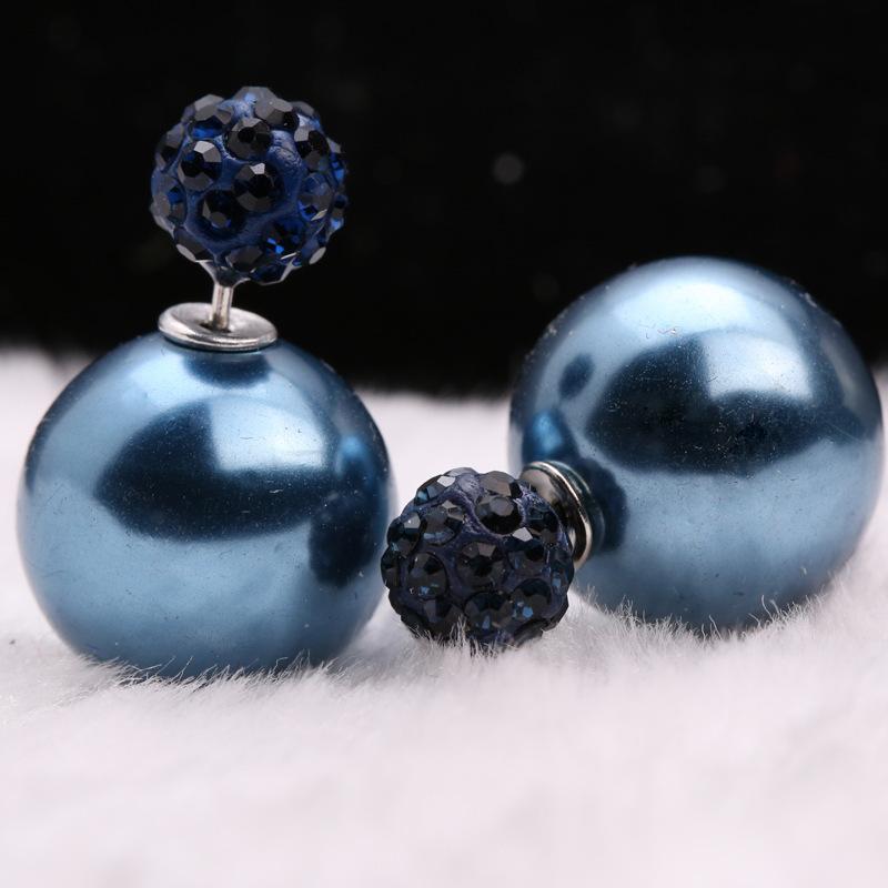 Korean version of fashionable women's earrings with diamonds and soft pottery size pearl studs, trendy temperament versatile earrings jewelry