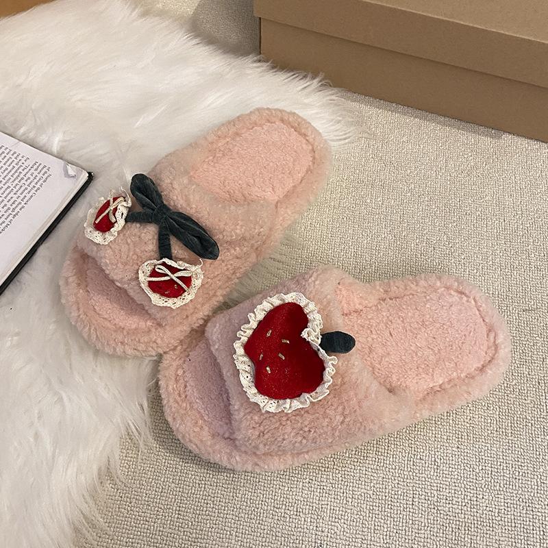 Niedliche kleine Apfel-Kirsch-Flauschpantoffeln Damenbekleidung 2025 Herbst und Winter Zuhause Rutschfest Warm Einwort-Baumwollpantoffeln
