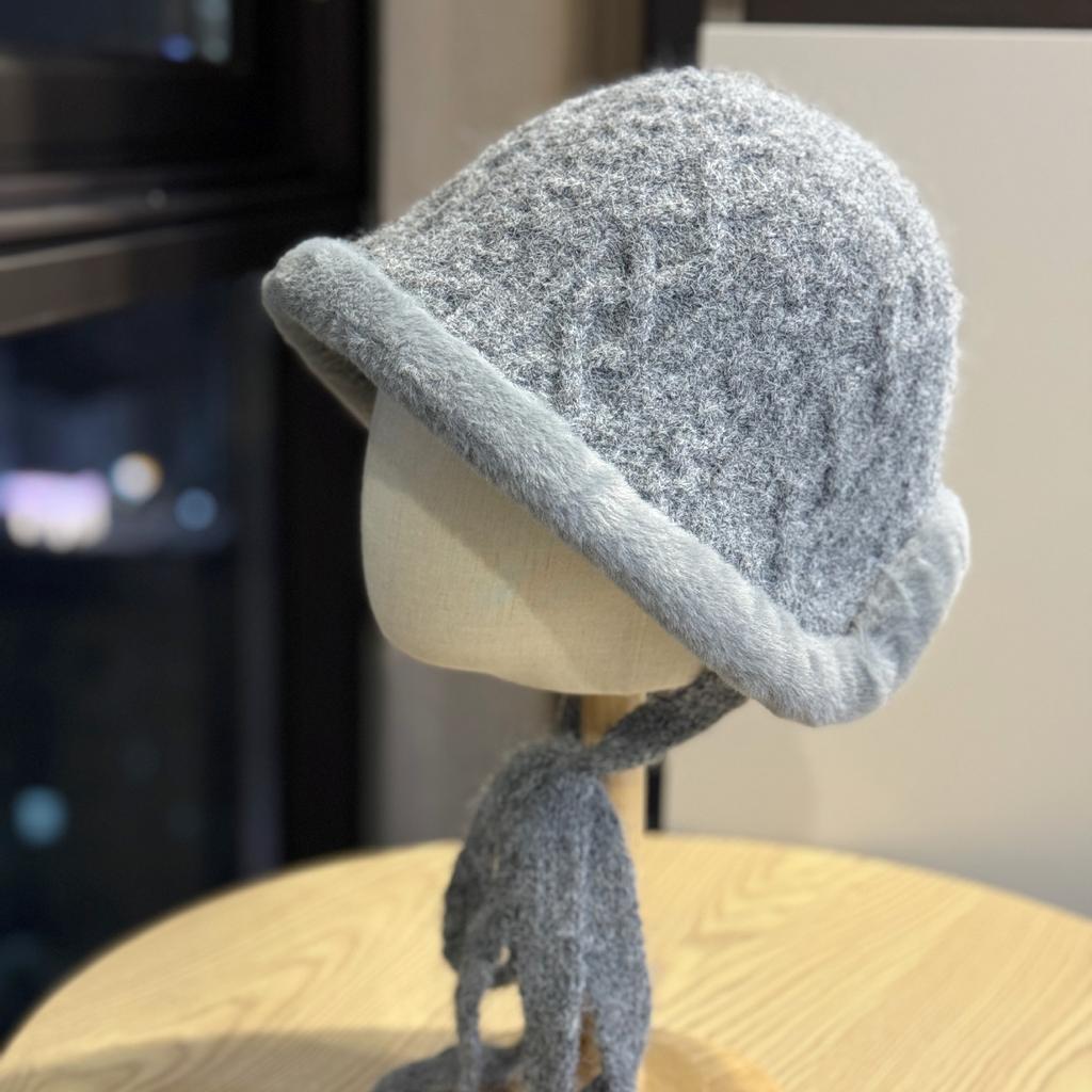 New Autumn and Winter Knitted Strap Fur Edged Basin Hat Foldable Outdoor Warm and Versatile Fisherman Hat for Women with Small Face