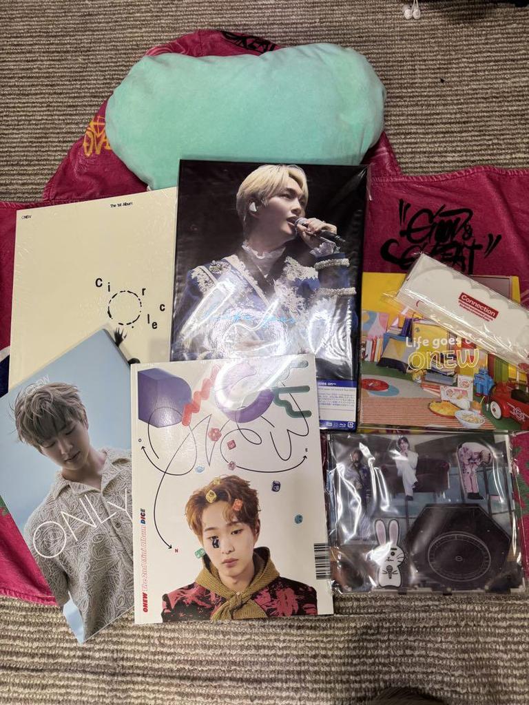 [USED] SHINee Onew CD Acrylic Stand Incense 7-Piece Set