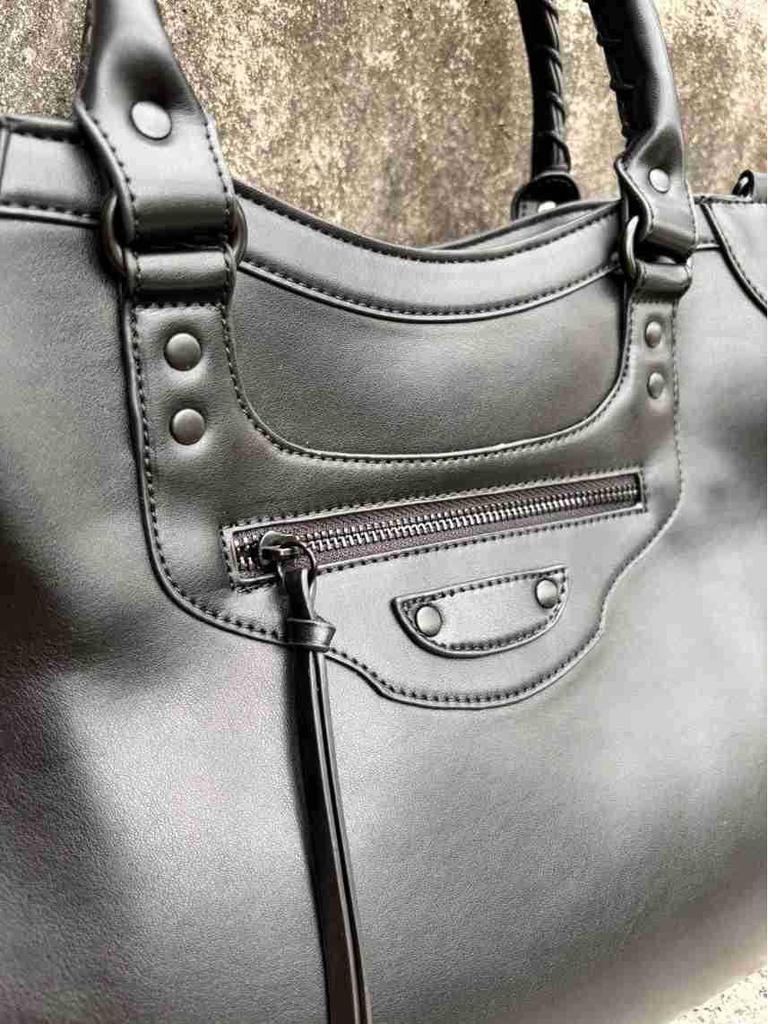 Punk Nieten Motorrad Tragetasche: Große Pendler-, Reise- und Sporttasche für heiße Mädchen