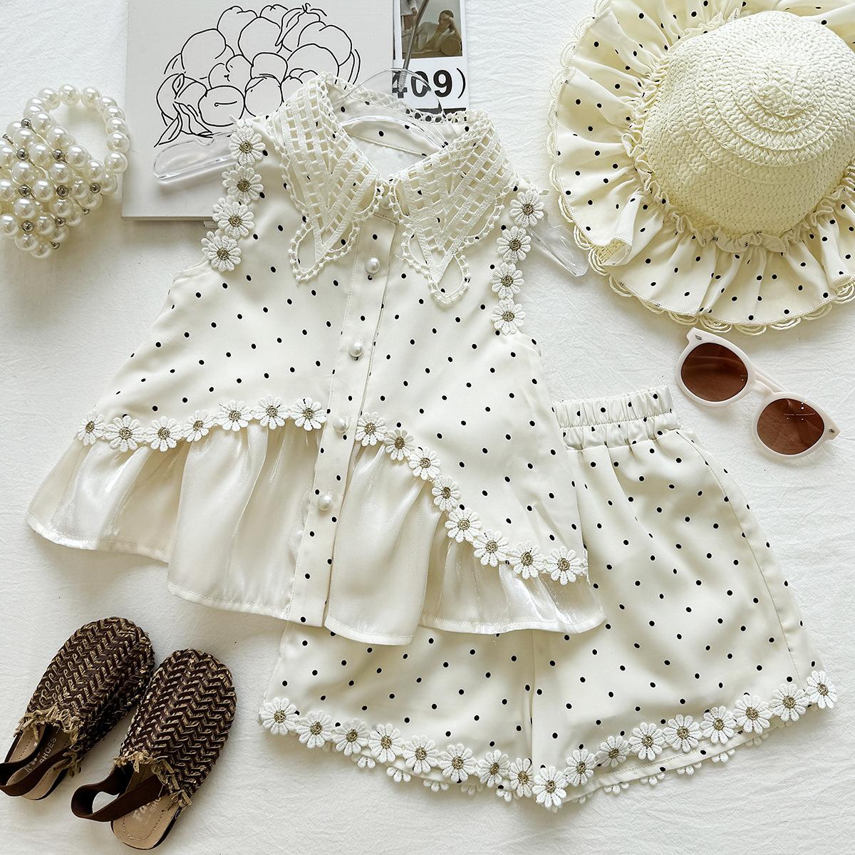 Girls Summer Polka Dot Camisole With Lace Collar And Ruffled Shorts Vacation Two Piece Outfit Set 90cm