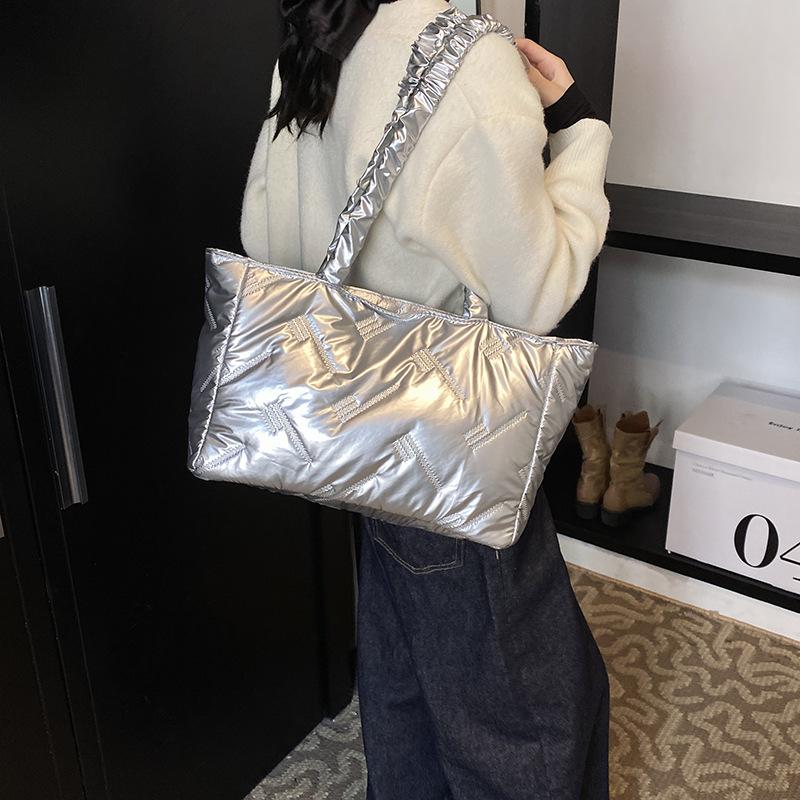 Autumn and winter women's bags 2025 large-capacity fashion glossy casual commuting shoulder tote bag handbag