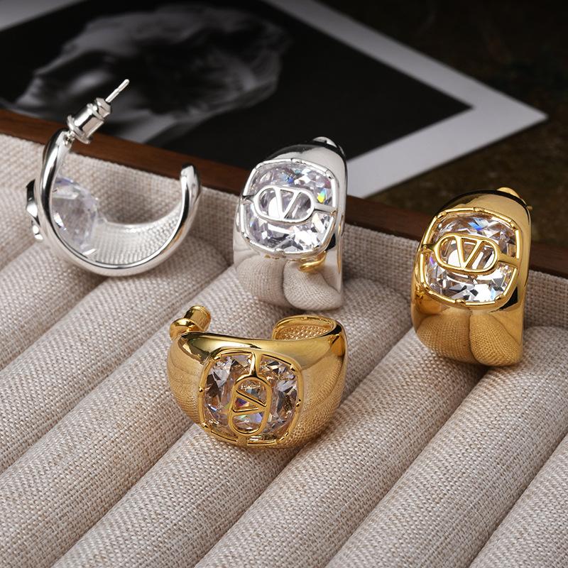 Retro Hoop Earrings, Luxury Statement Earrings, Elegant Studs, Fashion Dangle for Women