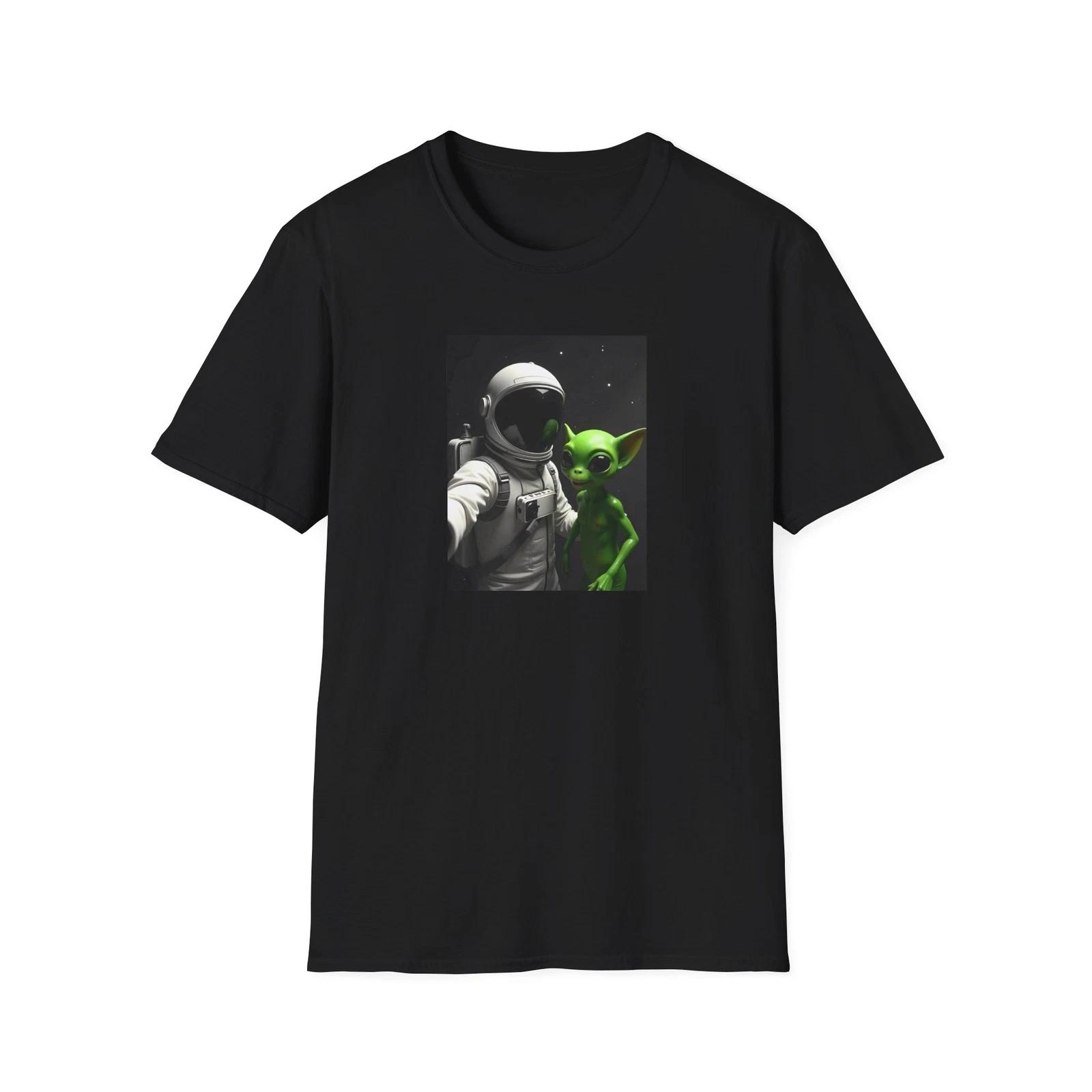 

Alien & Astronaut Selfy T-Shirt, Unisex Graphic Tee, Space, Gift, Sci-Fi, Funny 4XL
