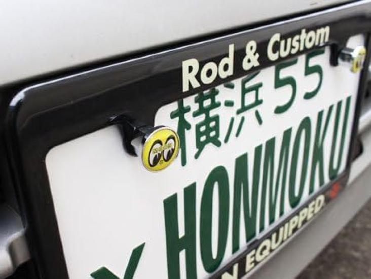 MOONEYES Emblem License Bolt Set of 2 (NB-AA113MNE-MON)