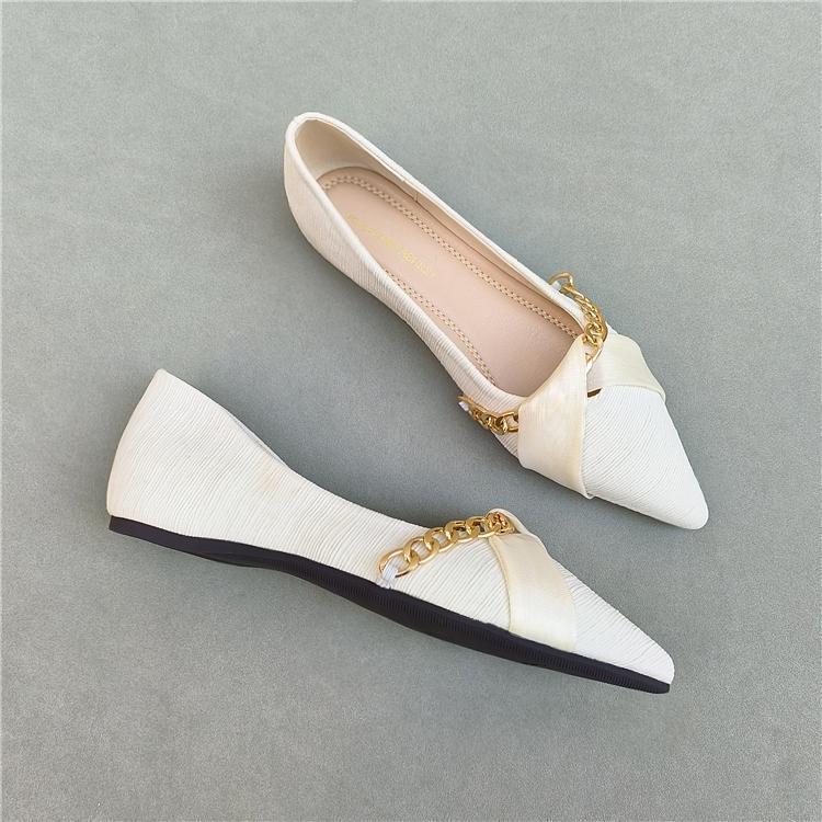 Flat shoes women's soft soles 2025 spring new Xiaoxiangfeng pointed head shallow mouth single shoes French ladyshoes four seasons Doudou shoes