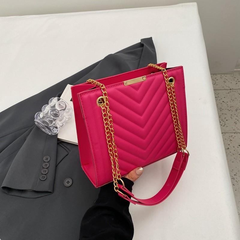 Trendy Women s New Fall Chain Bag Chic Minimalist Small Square Handbag For Everyday Style Magenta