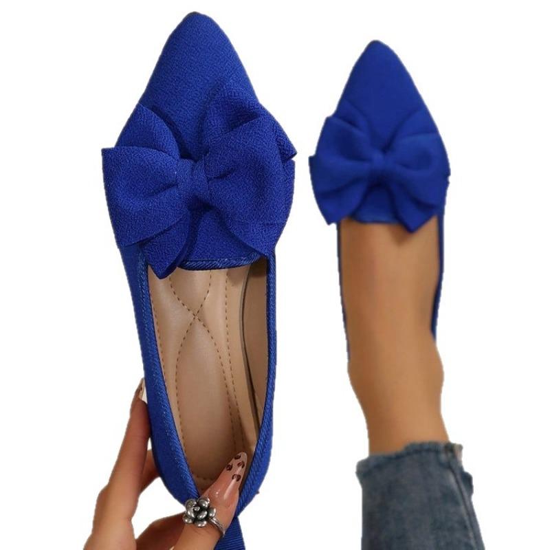 New Large-sized, Lightweight, Soft-soled Women's Shoes with Pointed Tips Make Them Look Slimmer